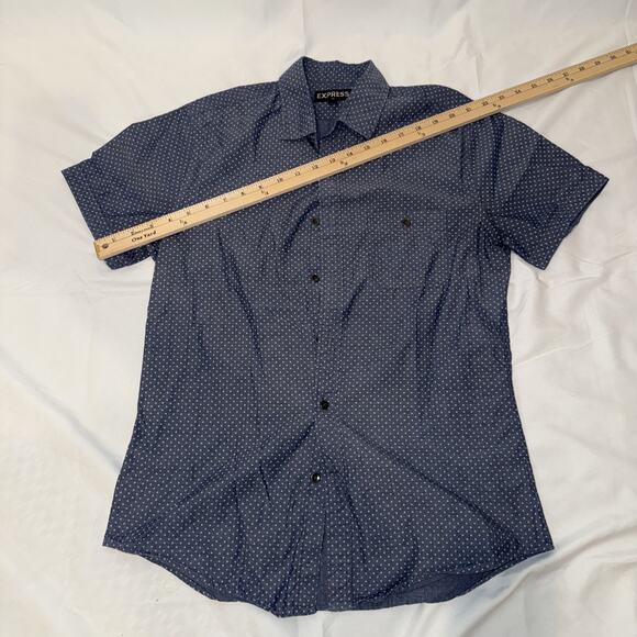 Express Men's Small Blue Geo Print Short Sleeve Button-Up Shirt - Picture 6 of 7